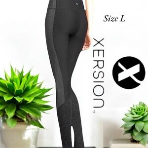 Xersion Women’s Black & Gray Athletic Leggings